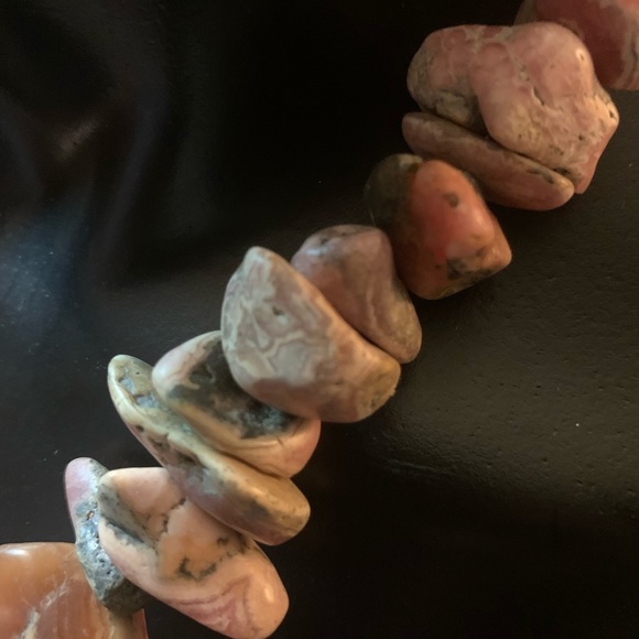 Rhodochrosite And Glass Chip Beaded Necklace - Picture 3 of 3